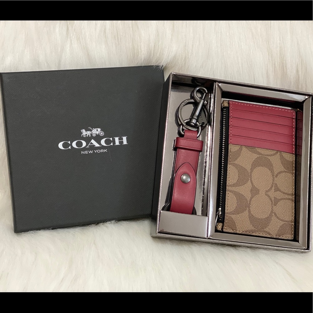 BOXED ZIP CARD CASE AND VALET KEY FOB GIFT SET